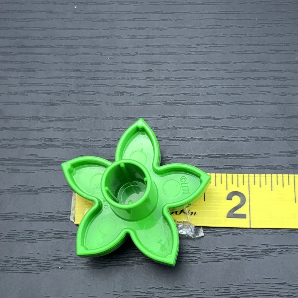 LEGO DUPLO Green Plant Flower Replacement Parts Lot of 2 Genuine LEGO Pieces